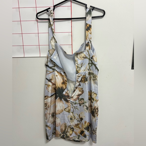 Babaton Dress - Picture 2 of 4